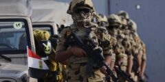 الجيش المصري يصدر بيانًا بعد ما أثير عن ضربات ضد مُنقبي ذهب سودانيين | CNN Arabic